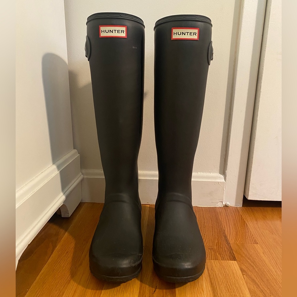 Hunter Original Women’s Tall Wellington Rain Boot - Size 8, Matte Black